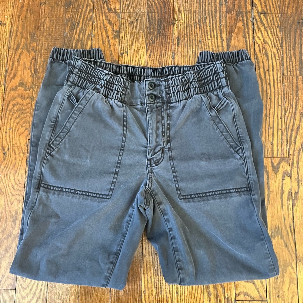 American Eagle Gray Joggers - Picture 2 of 4